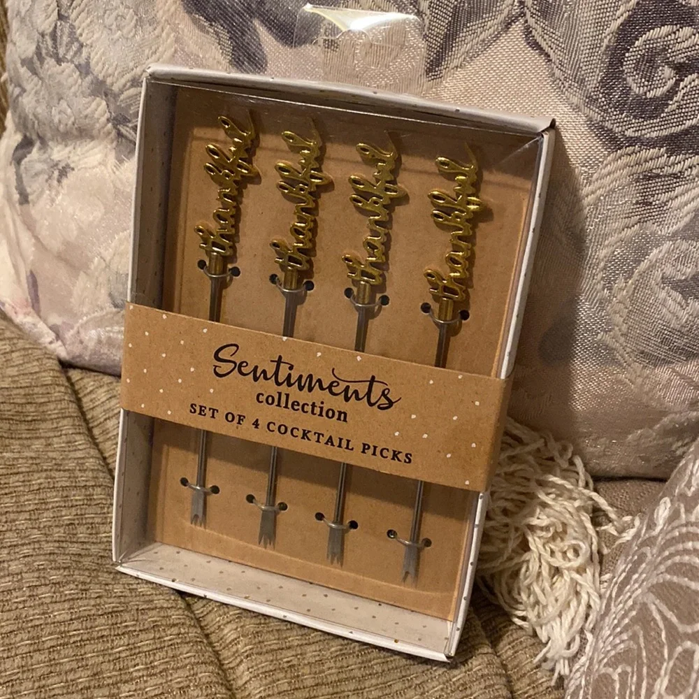💛NWT Sentiments Collection Thankful Set of 4 Cocktail Picks